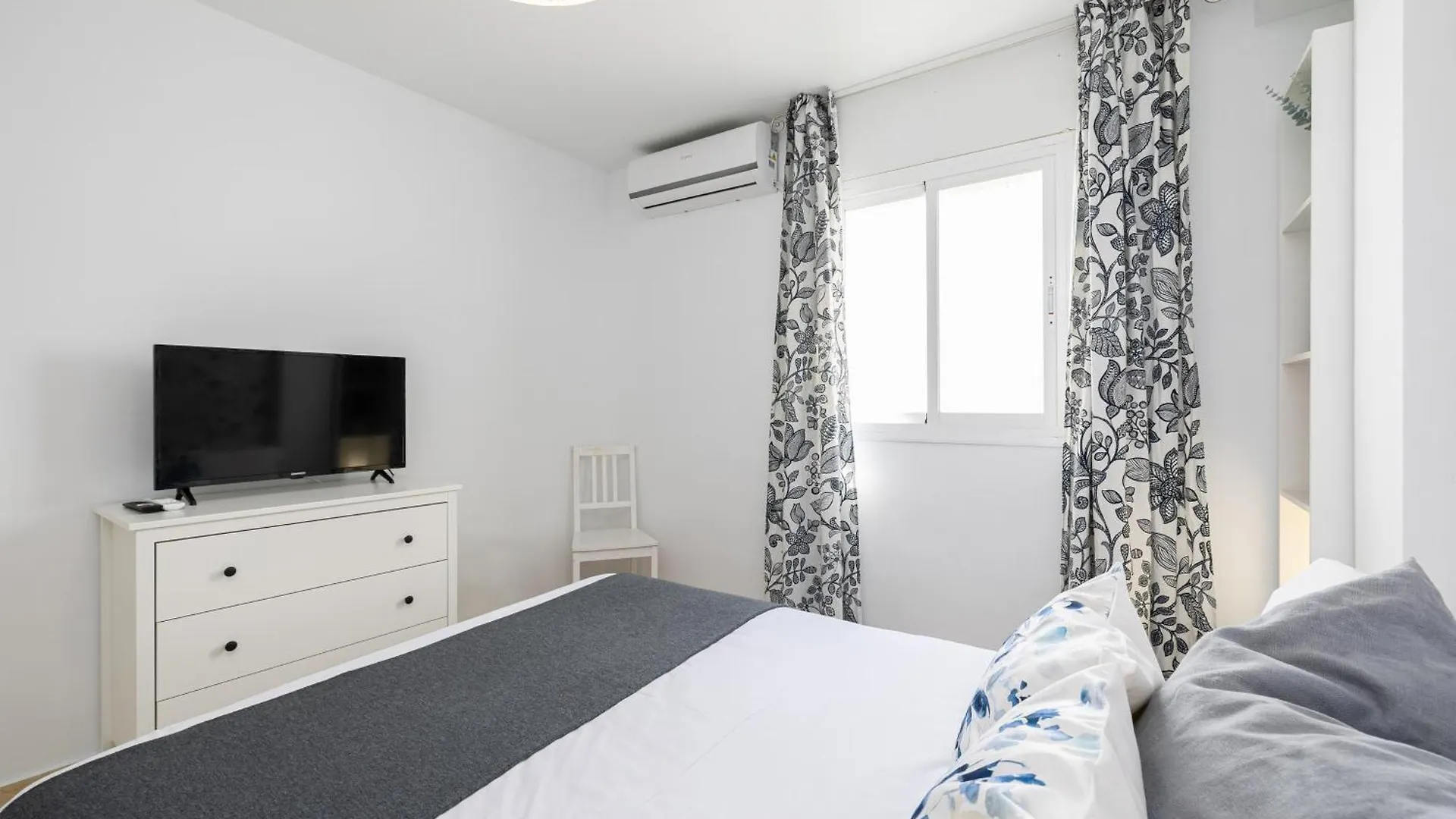 Holidays2Malaga Ancha Del Carmen Aacc, Lift, Wifi Malaga